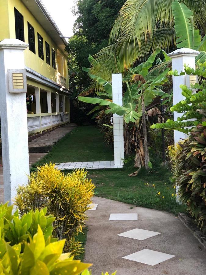 Sunshine Hotel Isla del Maíz Pequeña Exteriör bild