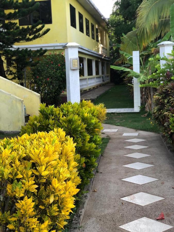 Sunshine Hotel Isla del Maíz Pequeña Exteriör bild