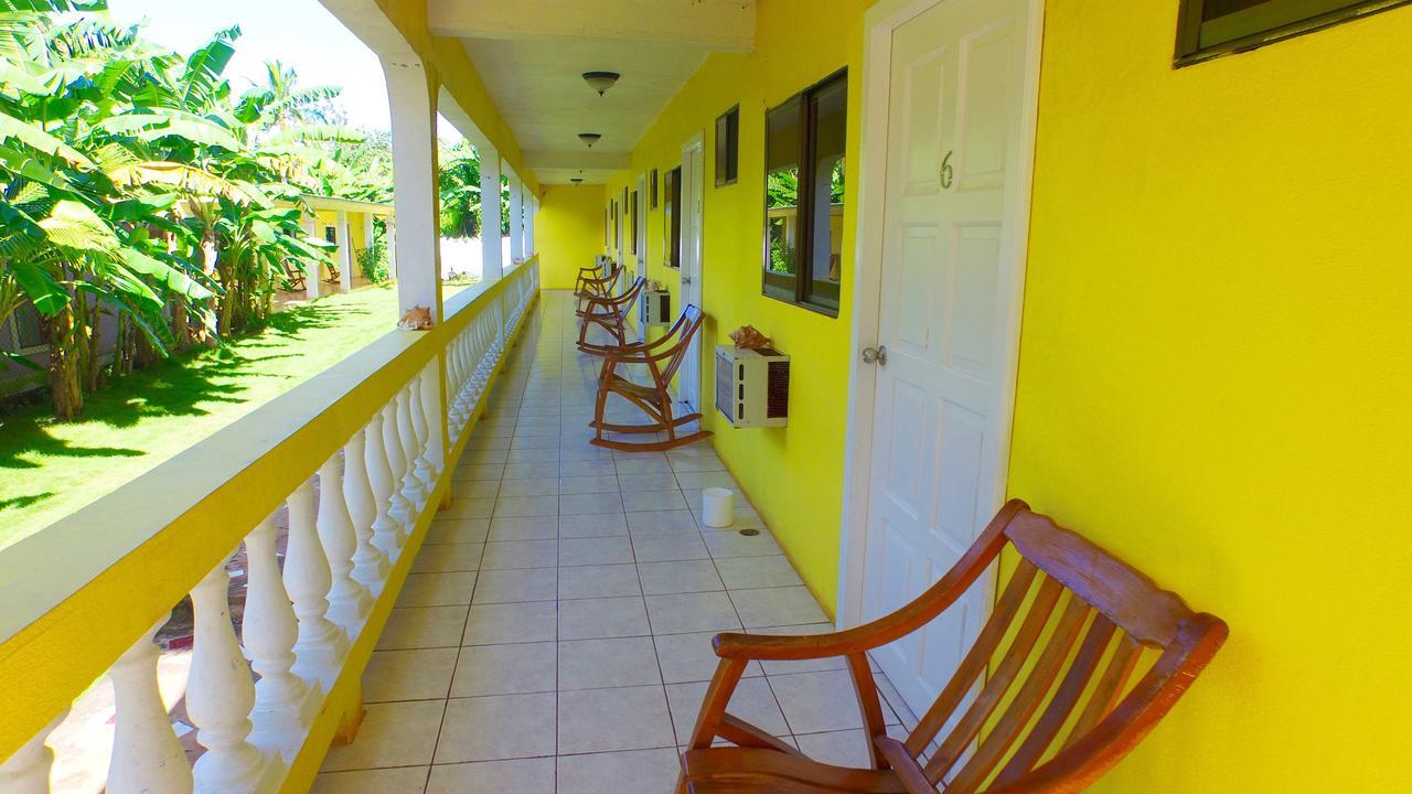 Sunshine Hotel Isla del Maíz Pequeña Exteriör bild